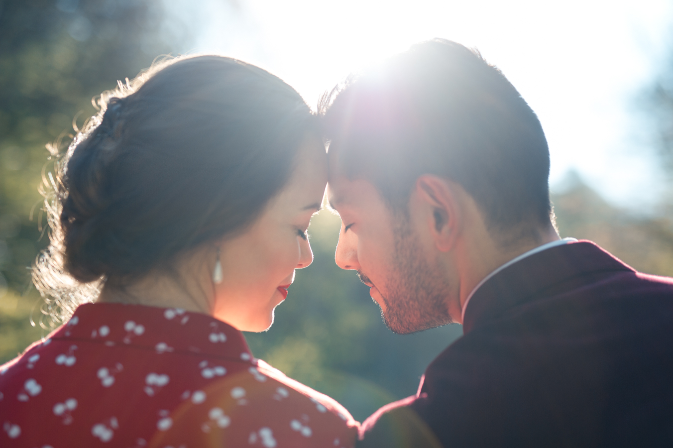 Engagement photosession in Luxembourg Grund | Séance photo de couple à Luxembourg par L'Œil Derrière le Miroir • Photographie